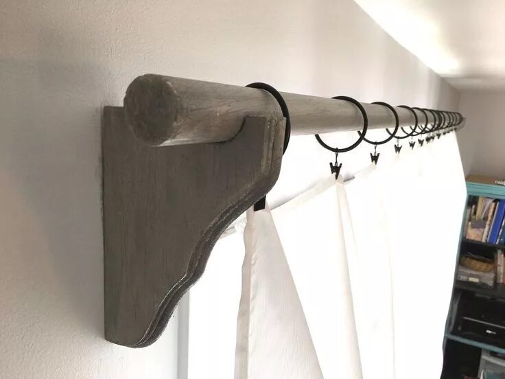 Карнизы своими руками фото Rustic Curtain Rod & Corbels With Sheet Curtains Rustic curtain rods, Rustic cur