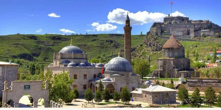 Карс турция фото Evliya camii ve Hasan Harakani türbesi/Kaleiçi mahallesi/Kars/// Camii, Müzeler,