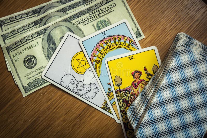 Карта таро на деньги фото на телефон Money and Tarot stock image. Image of psychic, business - 64245001
