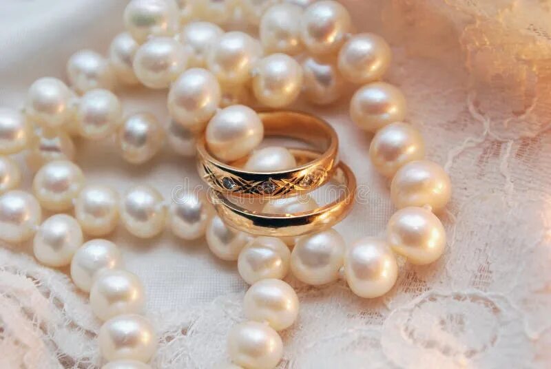 Картинки 30 лет свадьбы Rings and pearls stock photo. Image of pearls, happy, engaged - 7704868