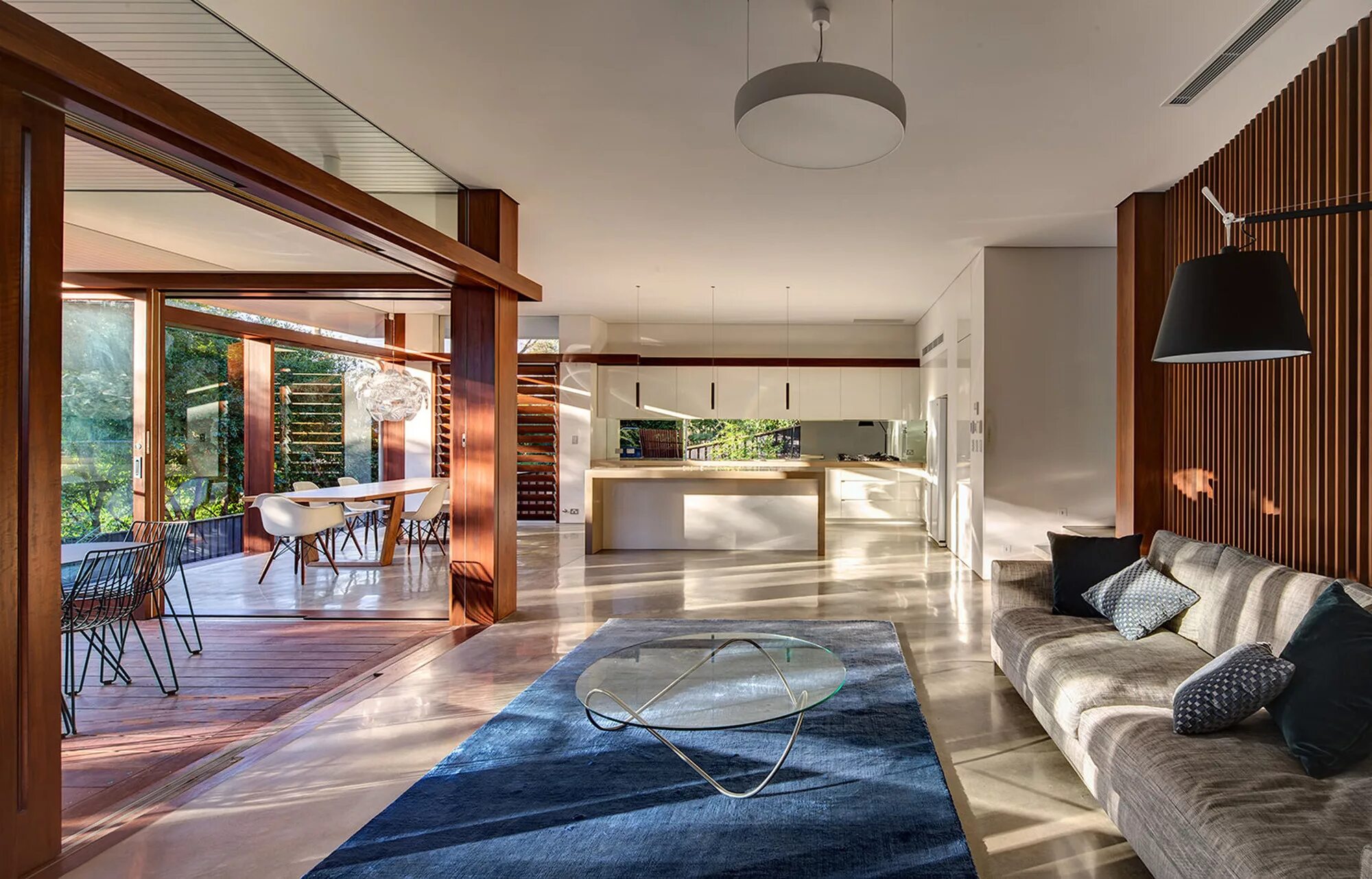 Картинки интерьера дома Gallery of Northbridge House II / Roth Architects - 4