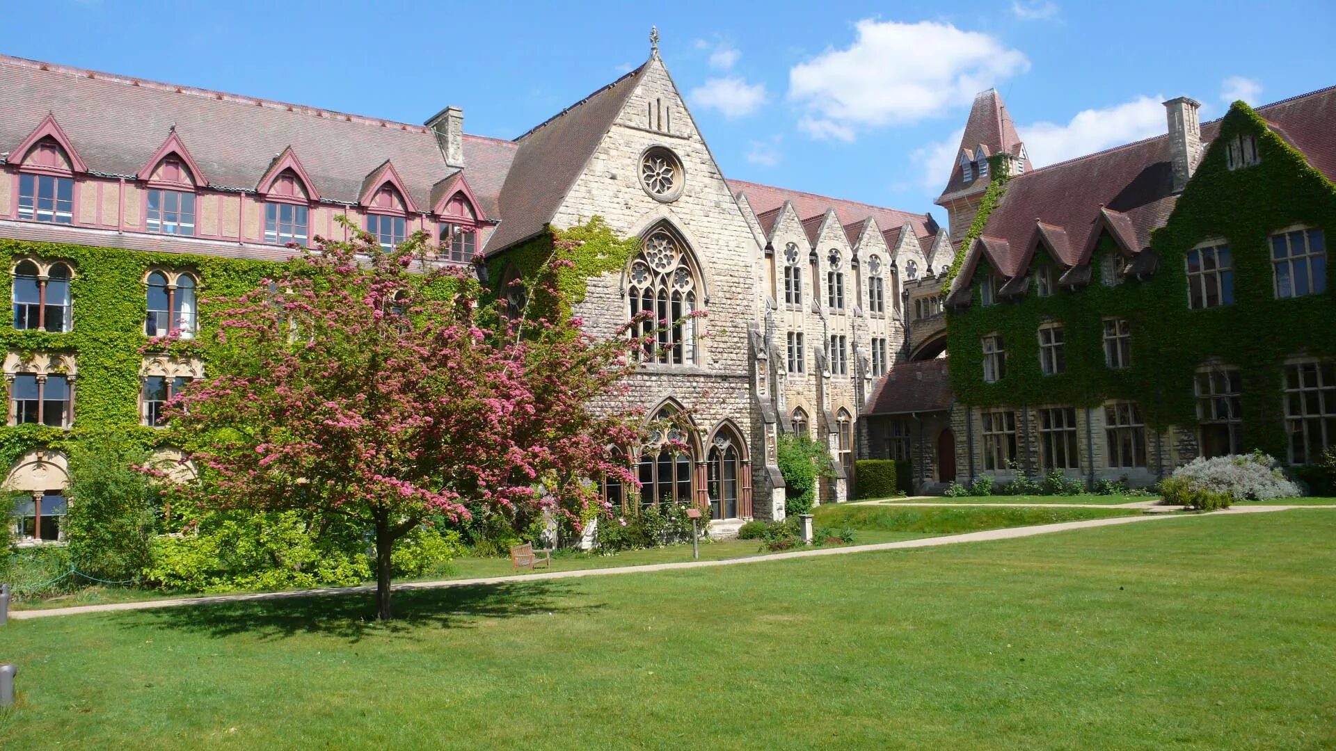 Картинки колледжа фото British Study Centres BSC Cheltenham Ladies College Летний лагерь (Челтенхем, Ве