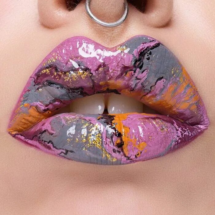 Картинки макияжа губ Marble Lips Are The Newest Makeup Trend Going Viral On Instagram Makeup trends, 