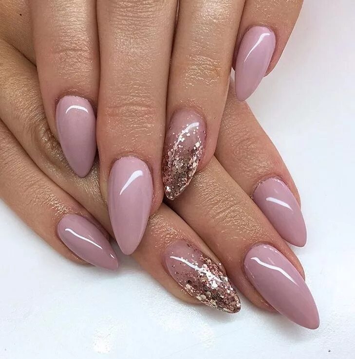 Картинки маникюра миндаль Pin on nails Chloe nails, Almond nails designs, Gel nails