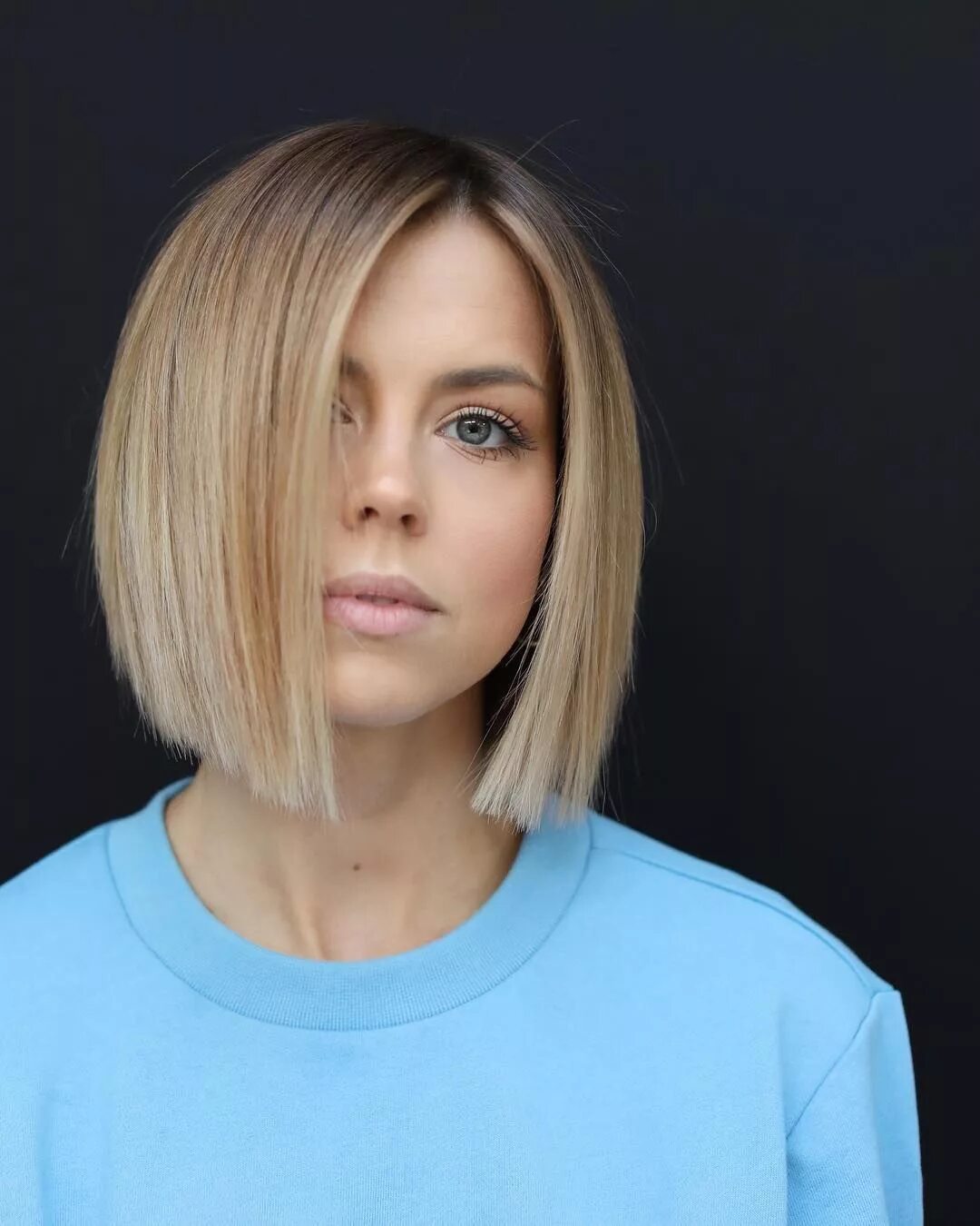 Картинки прически каре Anh Co Tran on Instagram: "fall.FIBE @carachele Color: @domforletta Cut/Style: #