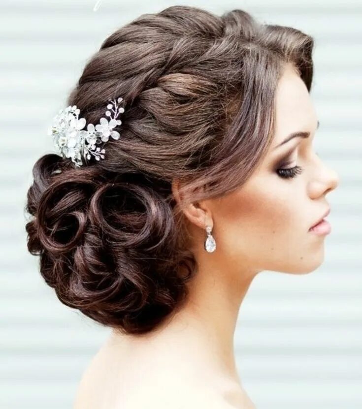 Картинки прически на средние Pin by Aimee Green on big day hair Curls for long hair, Unique wedding hairstyle