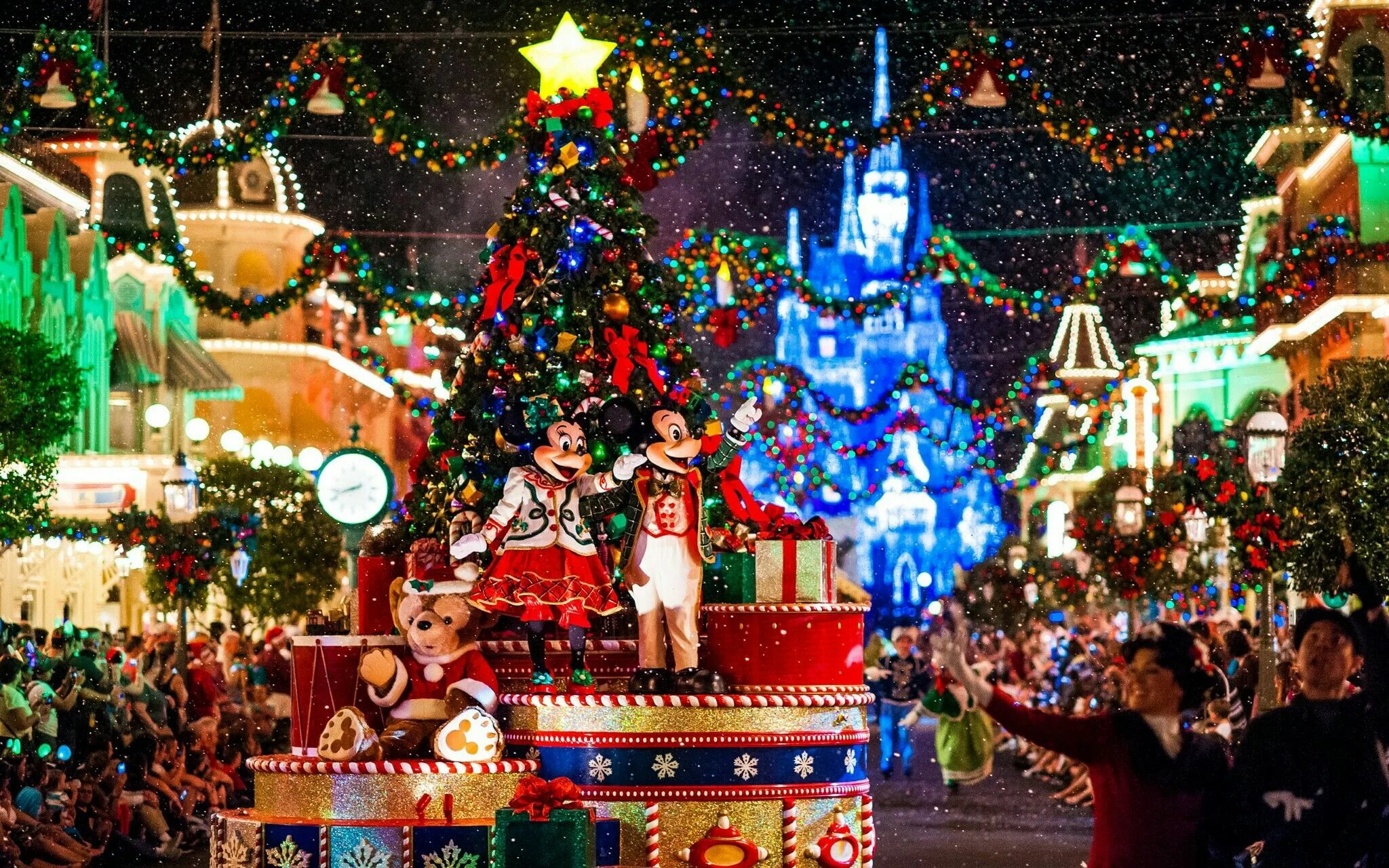 Картинки рождества в америке Pin on Disney Christmas Disney world christmas, Mickey's very merry christmas, D