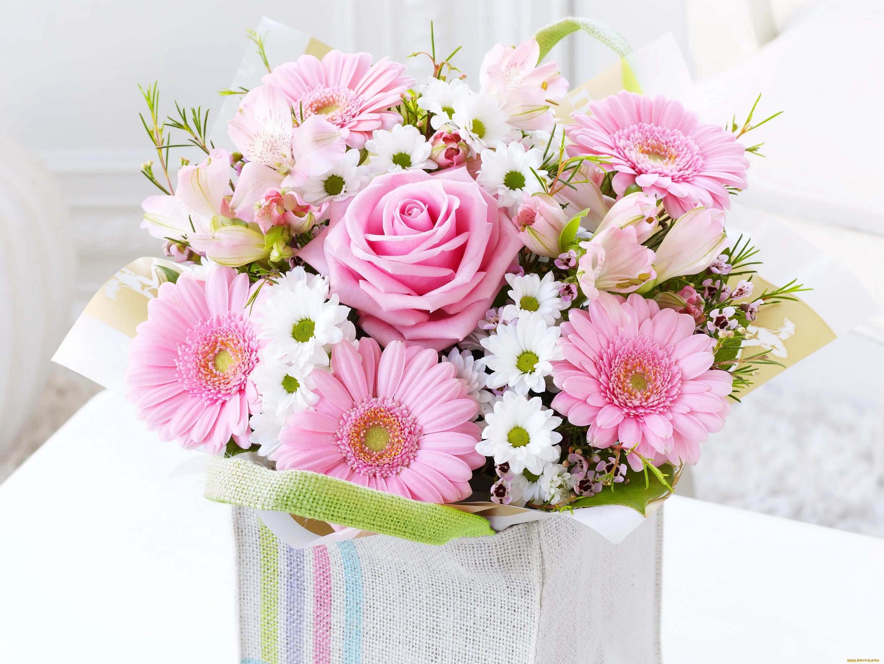 Картинки с днем рождения девушке цветы Mila flowers: найдено 88 изображений