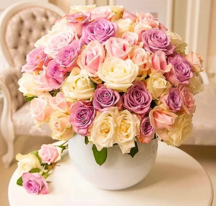 Картинки с днем рождения девушке цветы Pin by Janna on Цветы 2 Birthday flowers, Birthday flower delivery, Rose bouquet