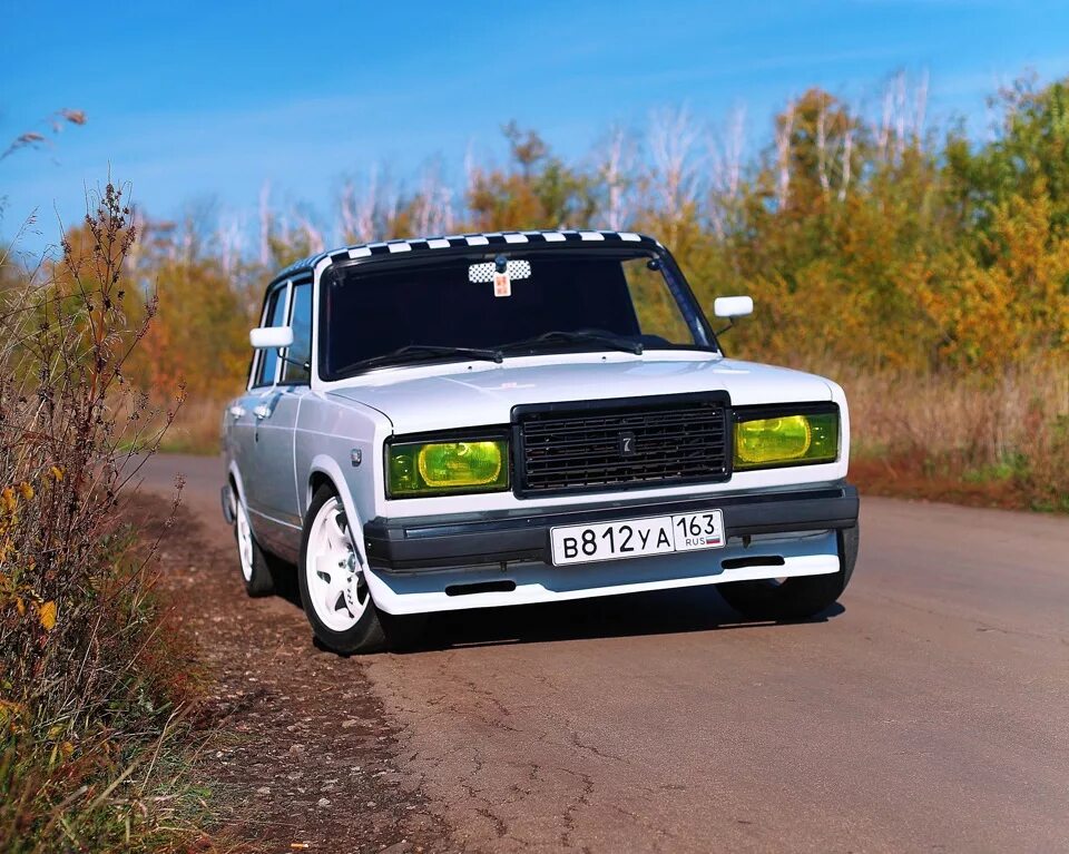 Картинки ваз 2107 тюнинг Осенняя фотосессия - Lada 2107, 1,6 л, 2007 года фотография DRIVE2