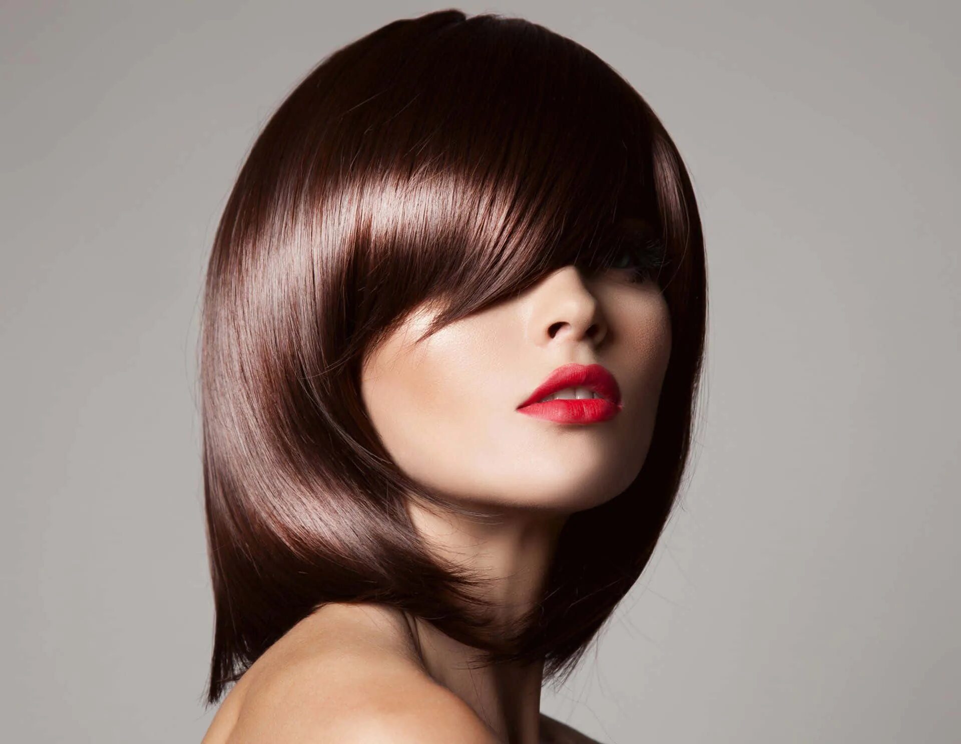 Картинки женских причесок для девушки Download Get the perfect hair cut today! Wallpapers.com