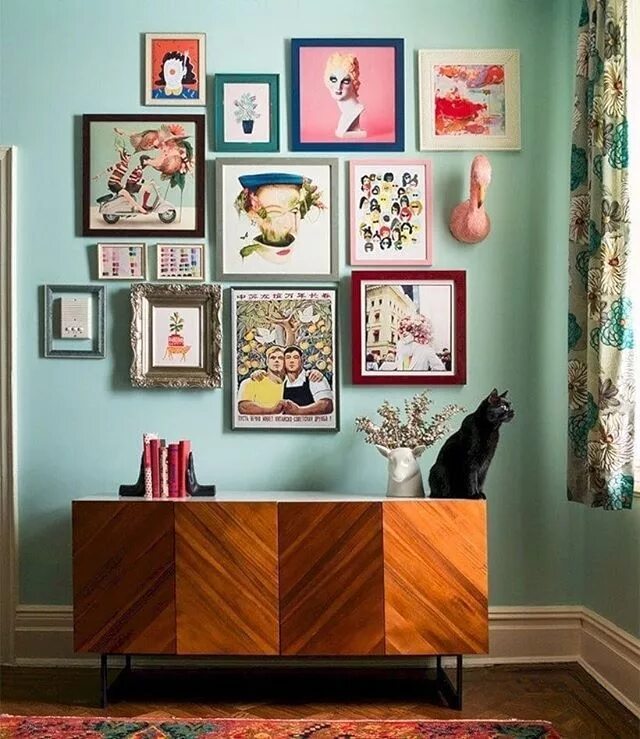 Картины на стене в интерьере как развесить #homewithrue hashtag on Instagram * Photos and Videos Room decor, Gallery wall i