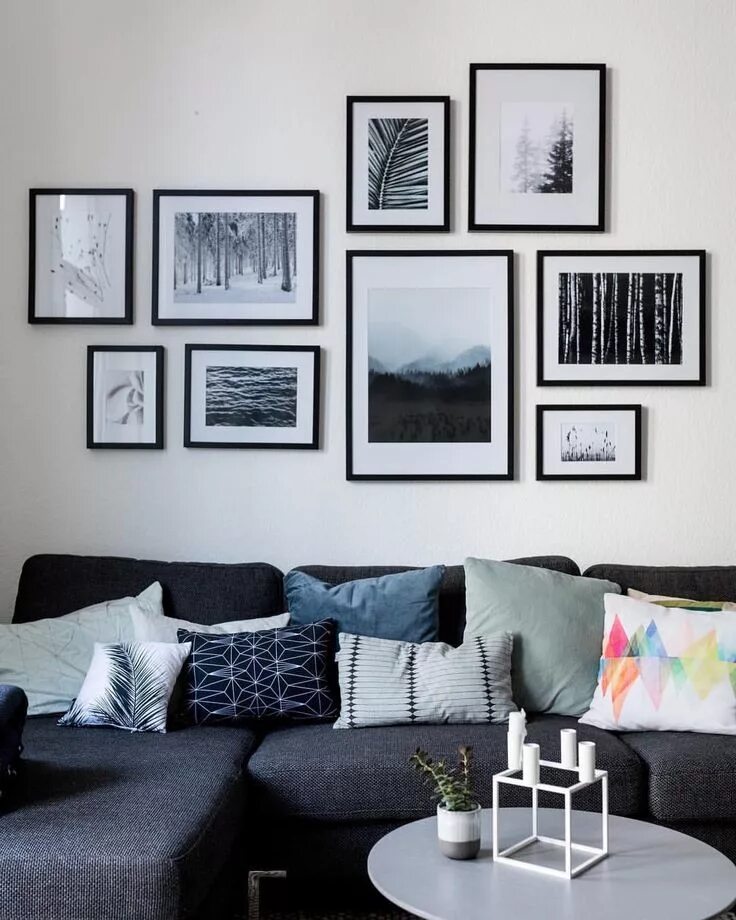 Картины на стене в интерьере как развесить Mareike Böhmer on Instagram: "Our art gallery in the living room is coming to li
