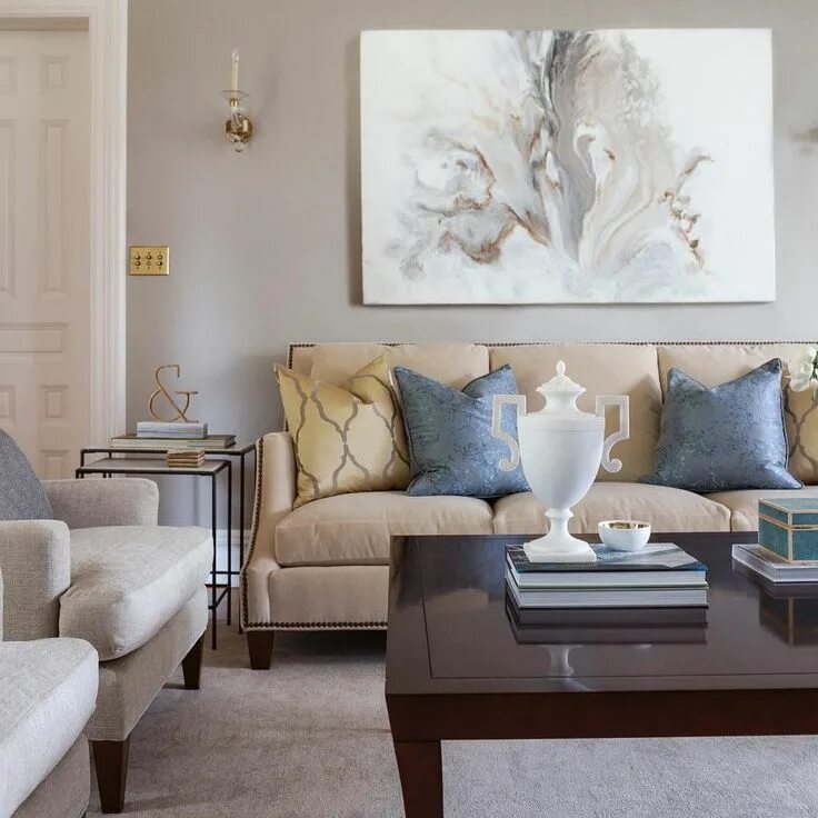 Картины в интерьер светлых тонов Tammara Stroud Design on Instagram: "Simply elegant!!! encaustic art @corrielave