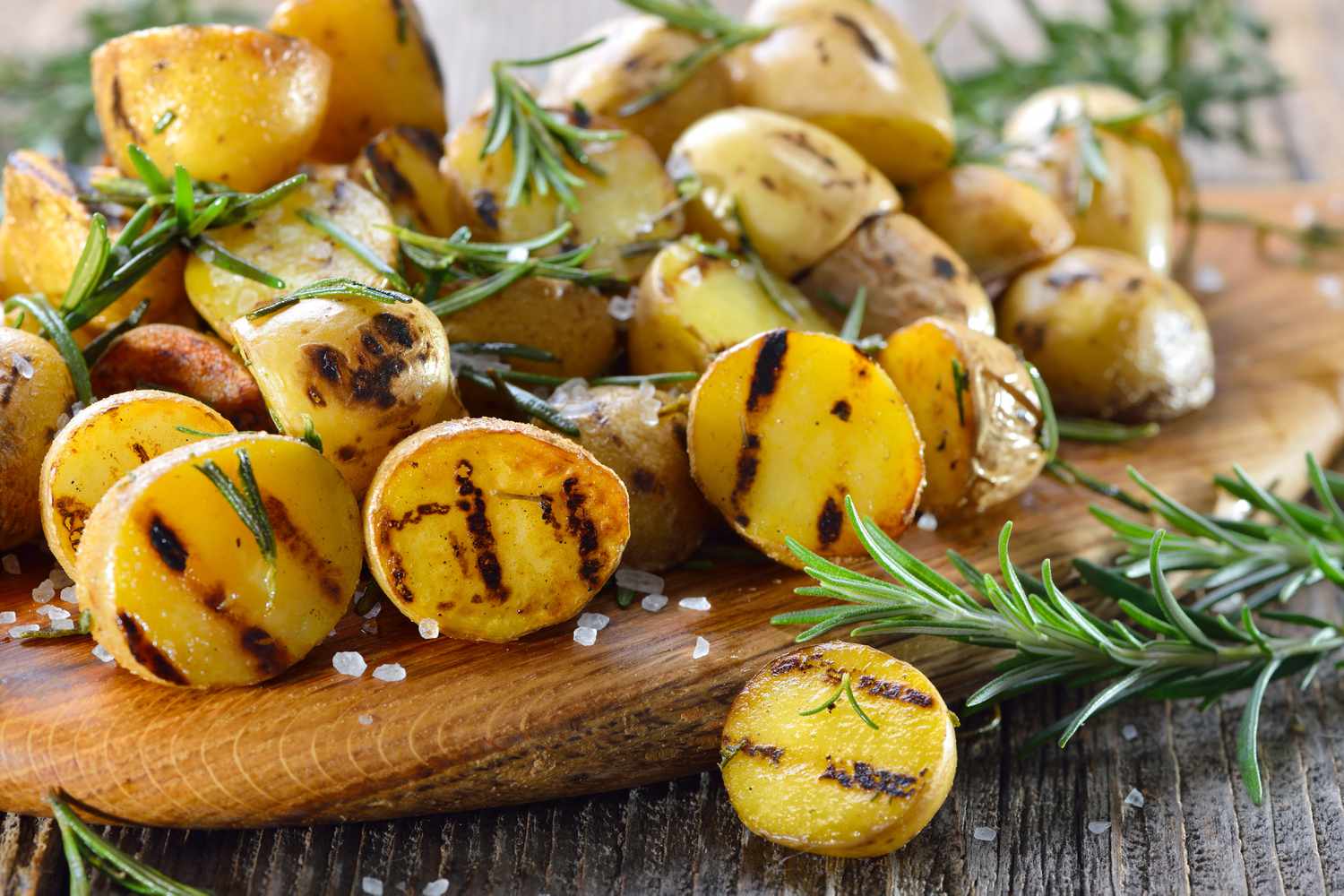 Картофель гриль фото How to Grill Potatoes for a Perfect Side Dish