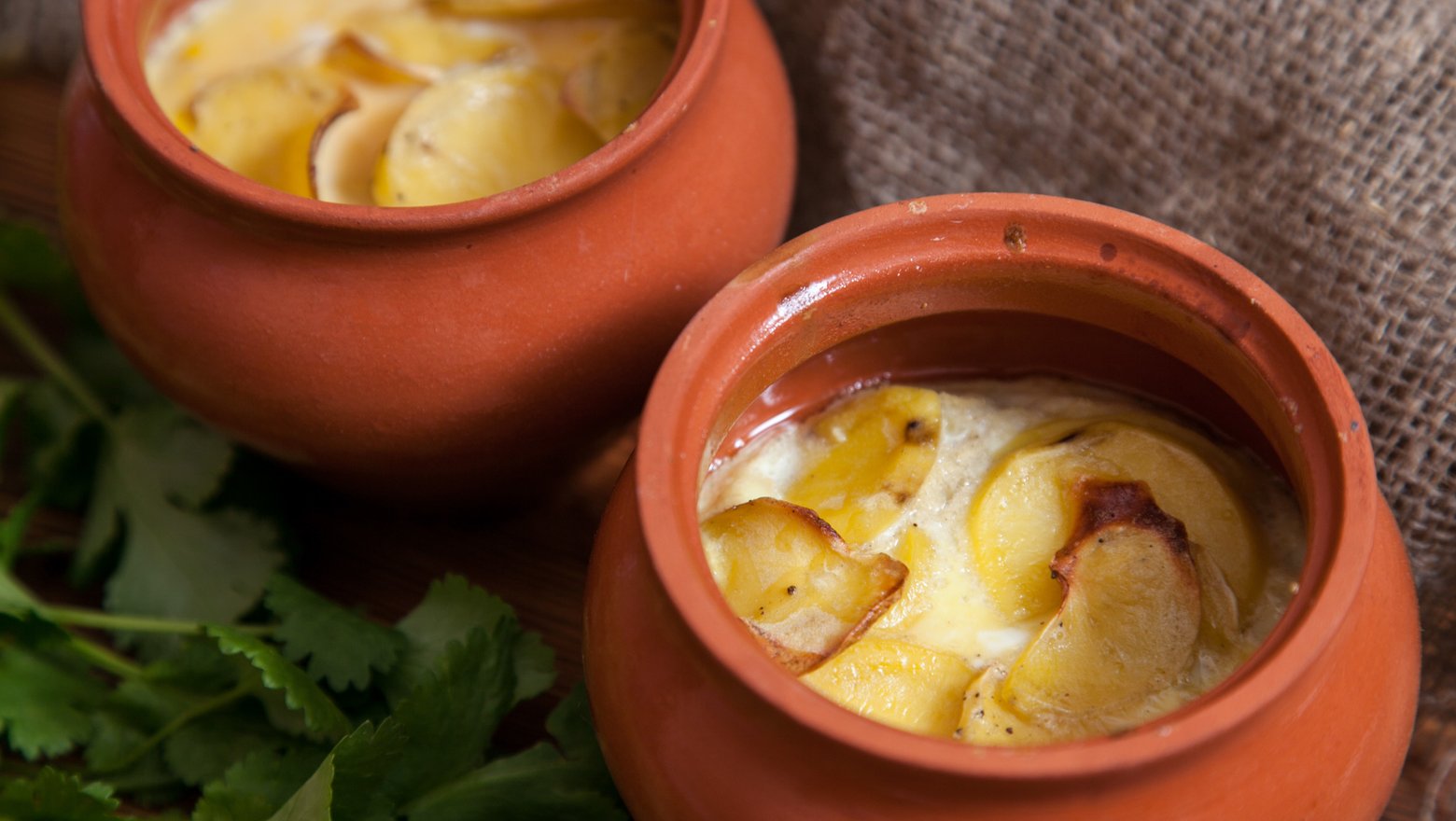 Картофель в горшочках фото Картошка в горшочке: всего 30 минут и вкусный ужин на столе - пошаговый рецепт с