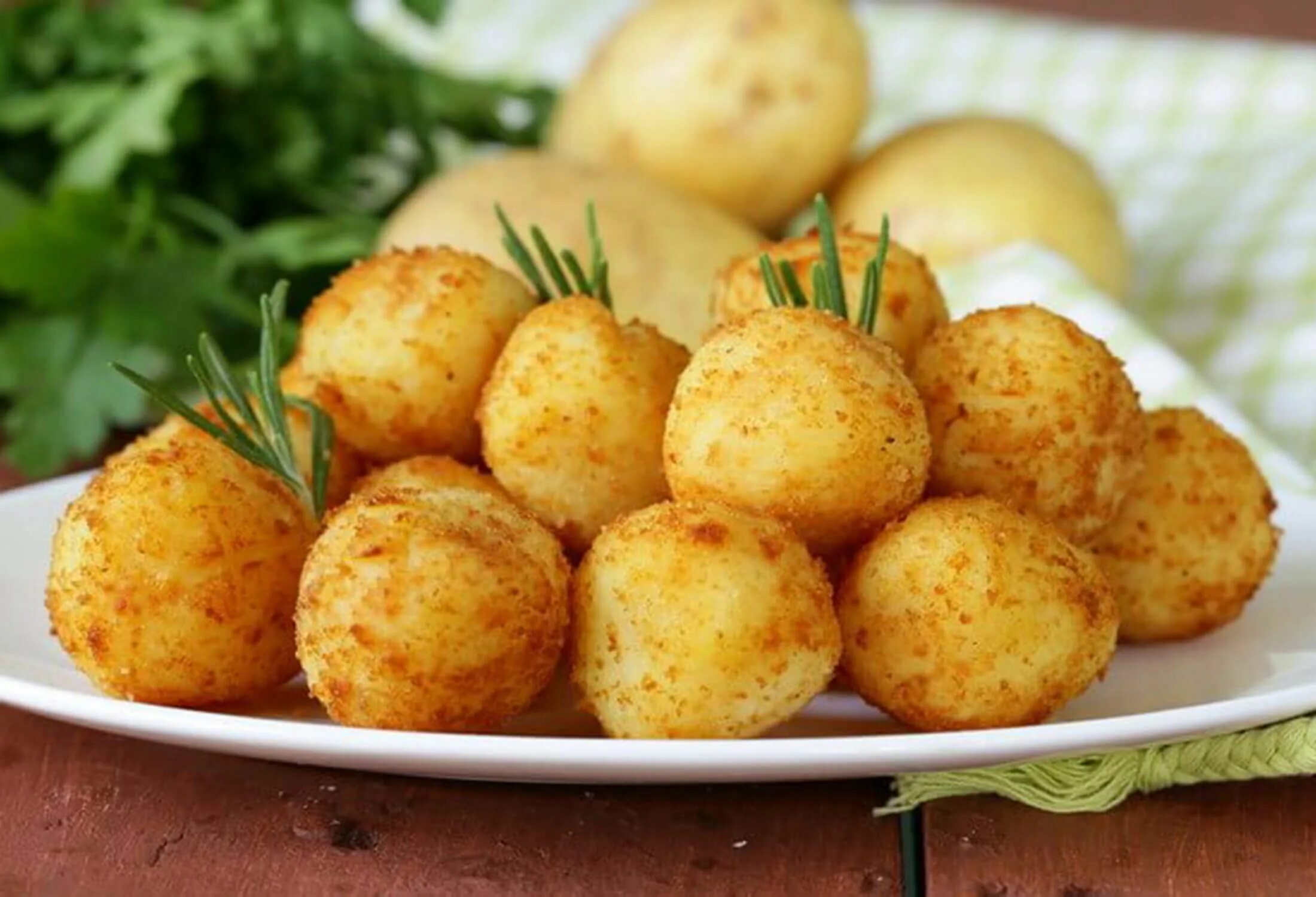 Картофельные блюда фото Son ideales como entrada, guarnición o para un snackeo diferente Pastel de patat