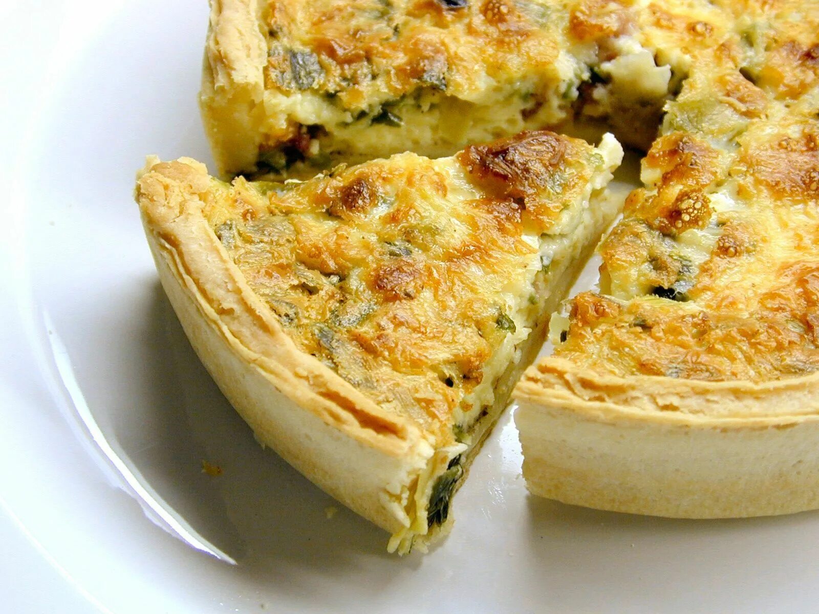 Картофельный пирог фото рецепт How to Make Crab Quiche With Cheese Recipe Quiche recipes, Bisquick recipes, Bru