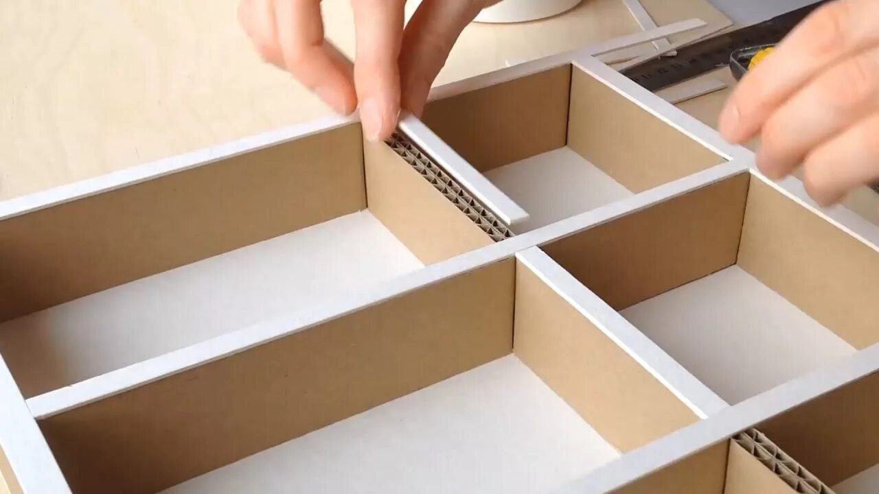 Картона своими руками фото DIY Cardboard Drawer Organizer - An Easy Tutorial For Clever Storage Solutions! 