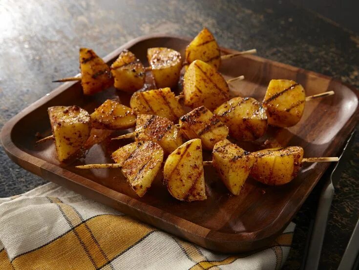 Картошка на гриле фото Grilled Potato Kabobs Recipe Kabob recipes, Grilling recipes sides, Potato kabob