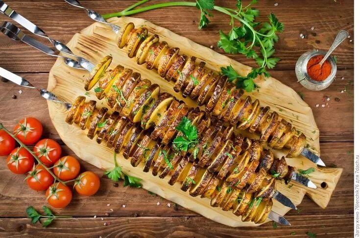 Картошка на мангале фото Картофельный шашлык с салом Kartoffelspiralen, Lebensmittel essen, Rezepte