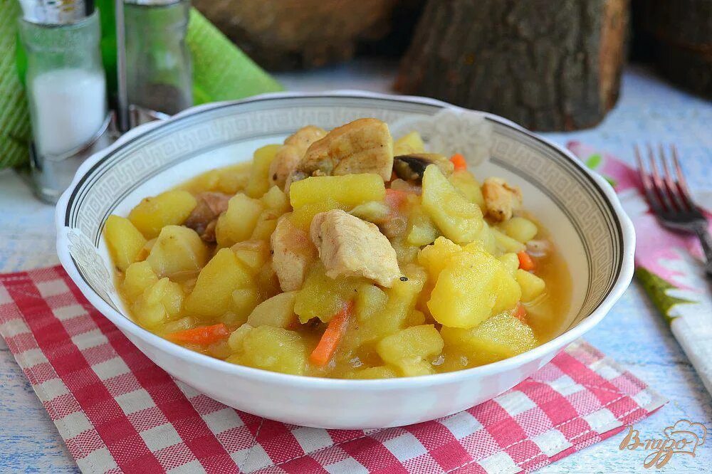 Картошка с курицей потушить фото Картофель тушеный с курицей и грибами - рецепты с фото на vpuzo.com