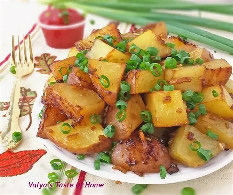 Картошка с луком фото Onion Roasted Potatoes Recipe Roasted potato recipes, Potato recipes, Potatoes