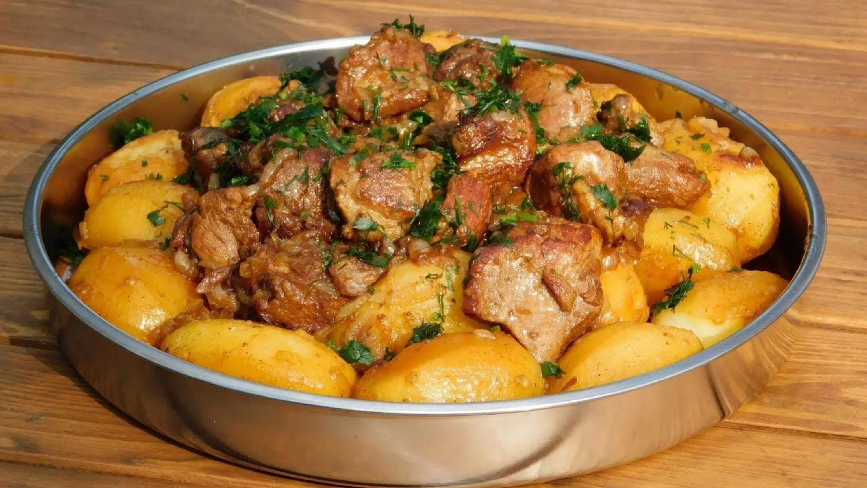 Картошка с мясом фото дома Картинки ПРИГОТОВИТЬ ТУШЕНУЮ КАРТОШКУ С МЯСОМ СВИНИНЫ