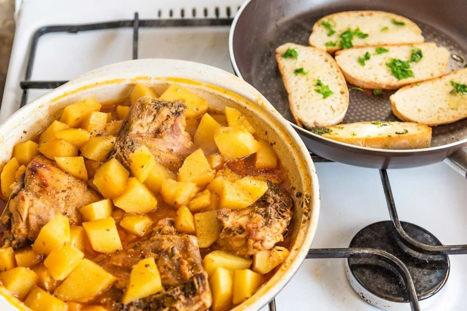 Картошка с мясом рецепты с фото Как готовить тушеную картошку с мясом