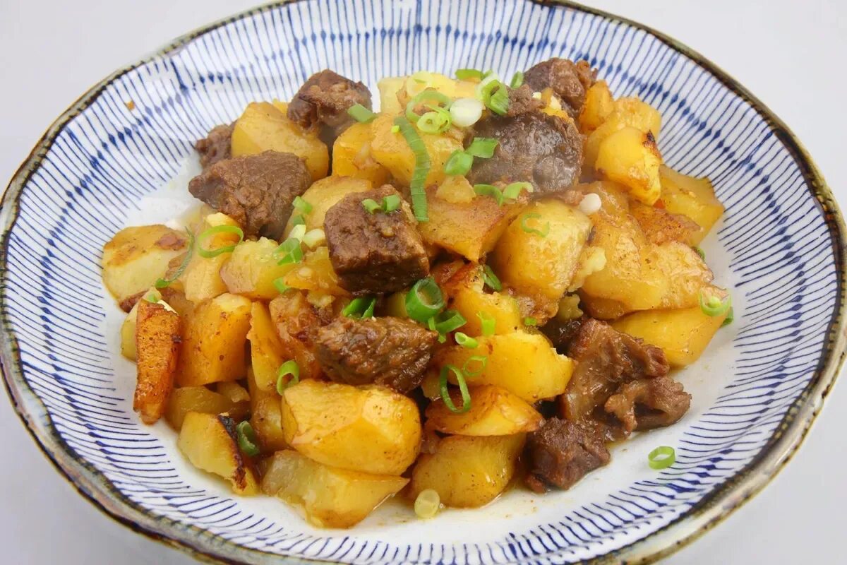 Картошка с мясом рецепты с фото Картошка тушеная с мясом в скороварке на грузинский манер