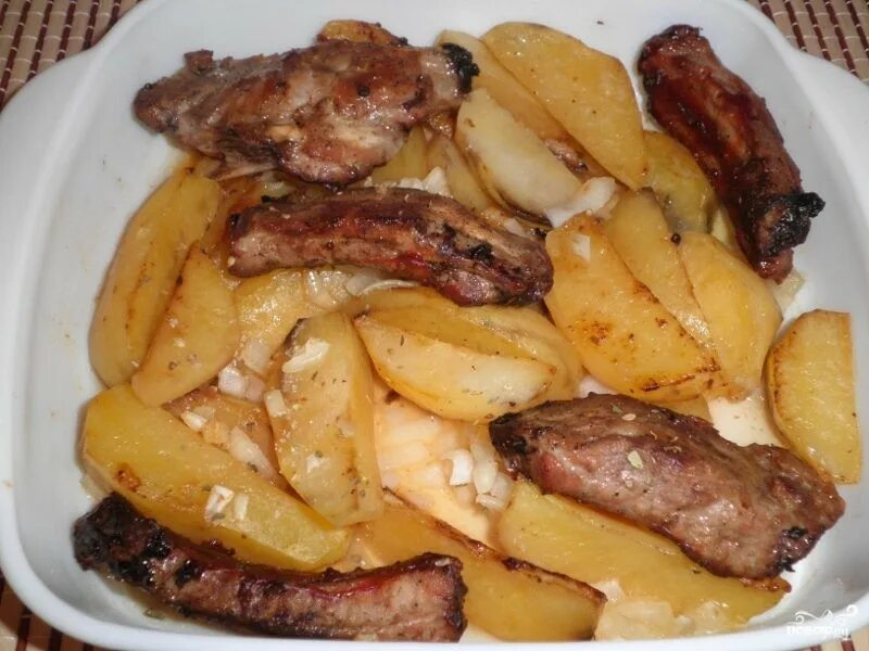 Картошка с ребрышками с фото Ребрышки с картошкой жареные - рецепт с фото на Повар.ру