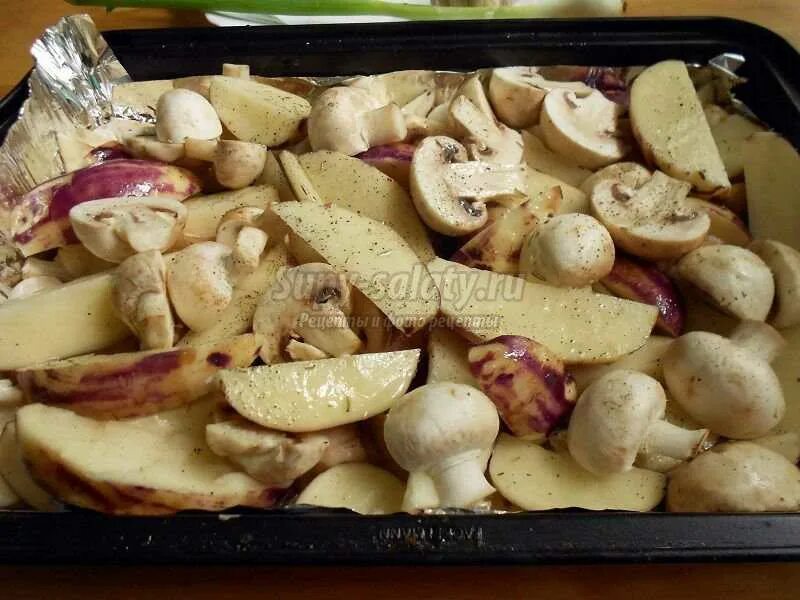 Картошка с шампиньонами в духовке фото Картошка с шампиньонами в духовке майонезом CoffMachines.ru