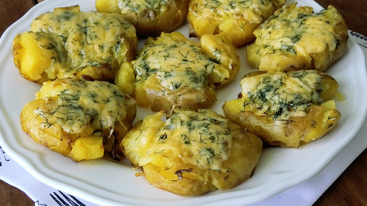 Картошка с сыром рецепты с фото Обычный вареный картофель превращается в блюдо для гурманов: беру сыр и запекаю 
