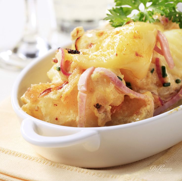 Картошка с ветчиной фото Unforgettable Retro Recipe - Di Lusso Deli Scalloped potatoes cheesy, Food, Reci