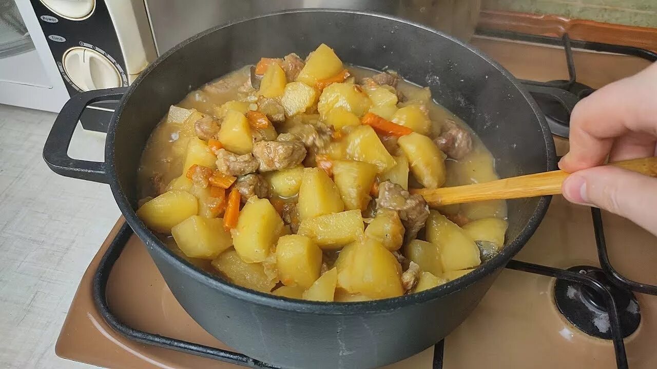 Картошка в кастрюле рецепт с фото Жаркое по-домашнему / Жаркое из свинины /тушена картопля з м'ясом/ Соус - YouTub