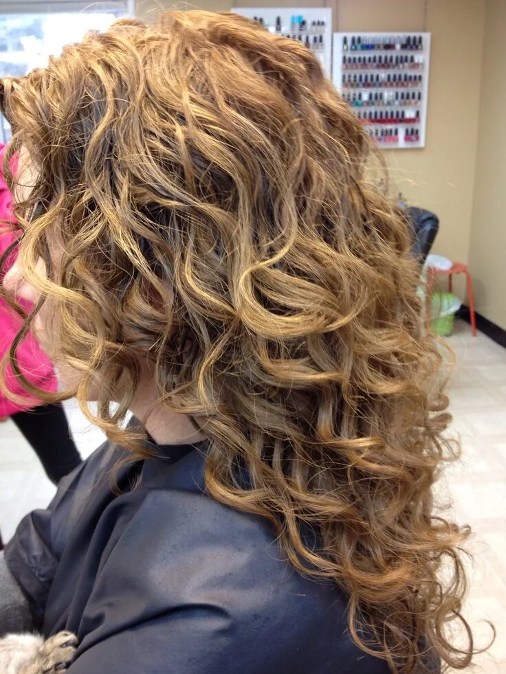 Карвинг средние локоны фото Pin on Curl Hair Love- Kelly Elaine Inc. a curly hair salon and such ***.***.***