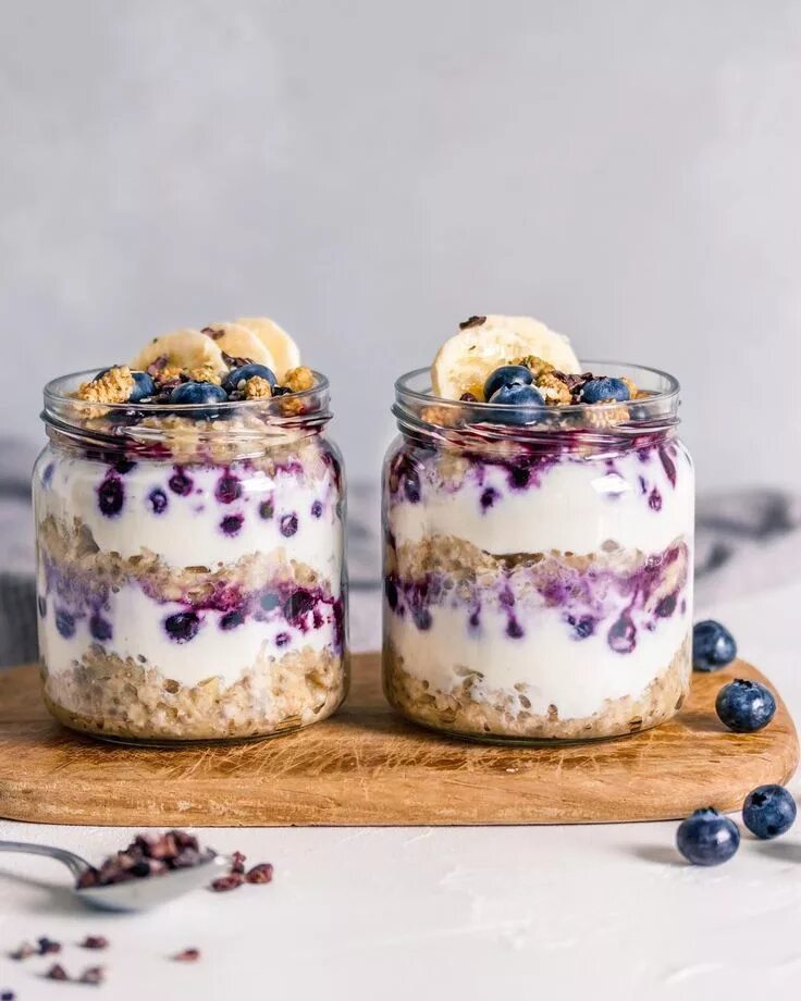 Каша в банке фото Warm oatmeal with cold yogurt via @aspoonfulofhealthde * * * To make this jar si