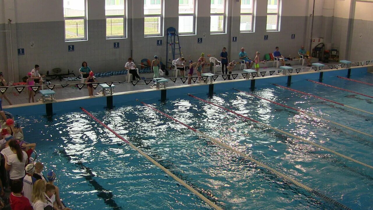 Кашалот 19 микрорайон левобережье яхрома фото Photo: Swiming pool Kashalot, swimming pool, Town of Yachroma, mikrorayon Levobe