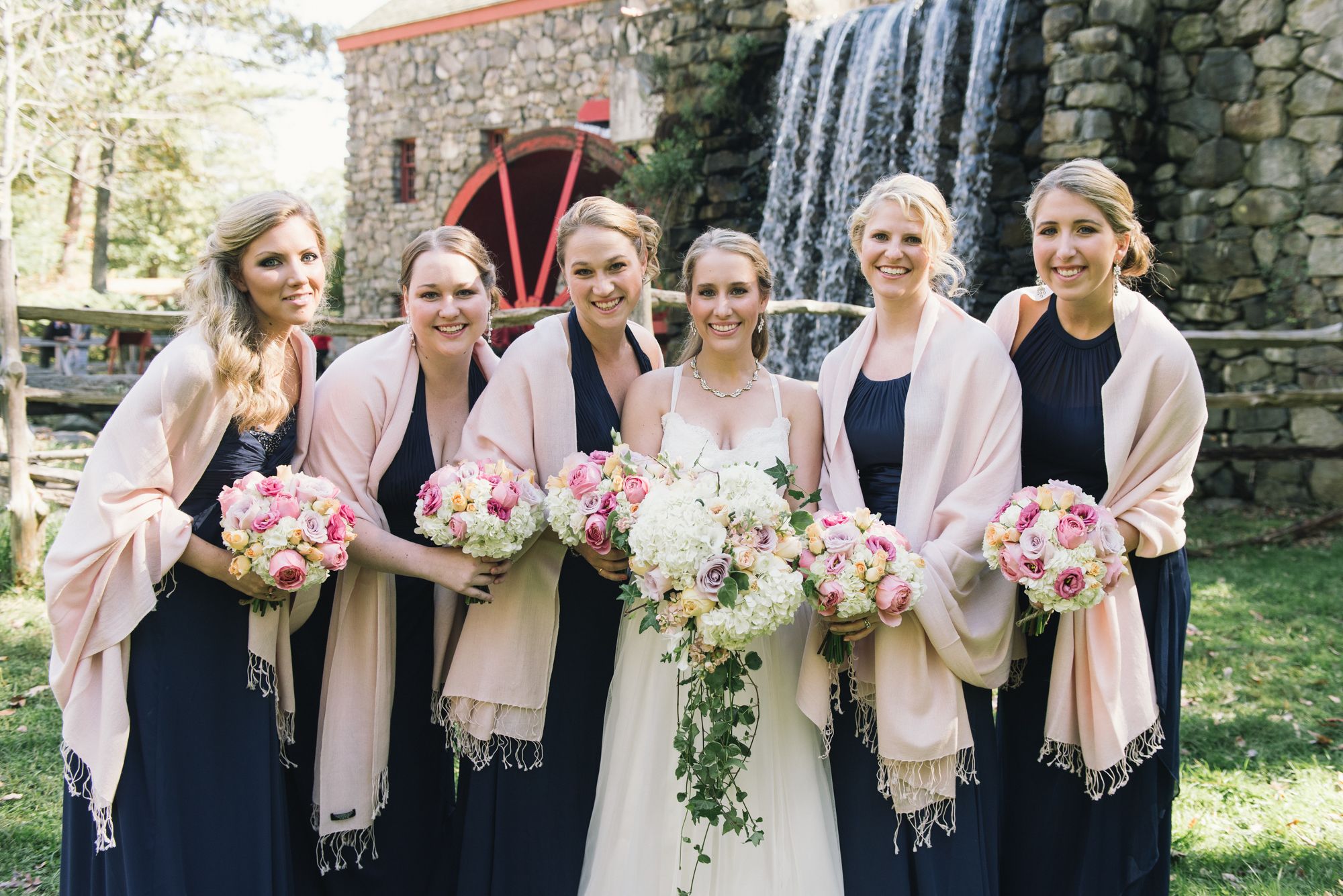 Кашемировая свадьба фото Bridesmaids in Long Navy Dresses and Pink Pashmina Scarves Bridesmaid, Bridesmai