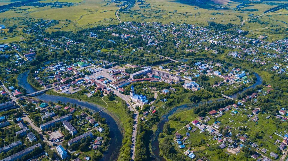 Кашин фото города Профессиональный сказитель былин поделился историей жизни в Тверской области - М