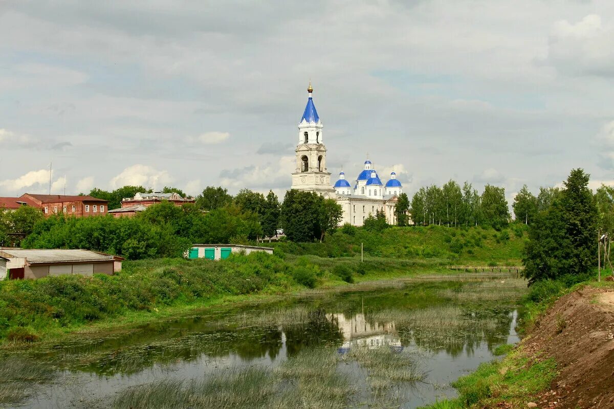 Кашин тверская область достопримечательности фото Воскресенский собор - сердце Кашина. История двух "Кашинских архивов": нашего и 