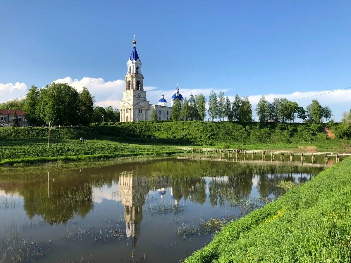 Кашинский медведь ул строителей 1 кашин фото Кашин: очарование уездного города Serge_molodets Дзен