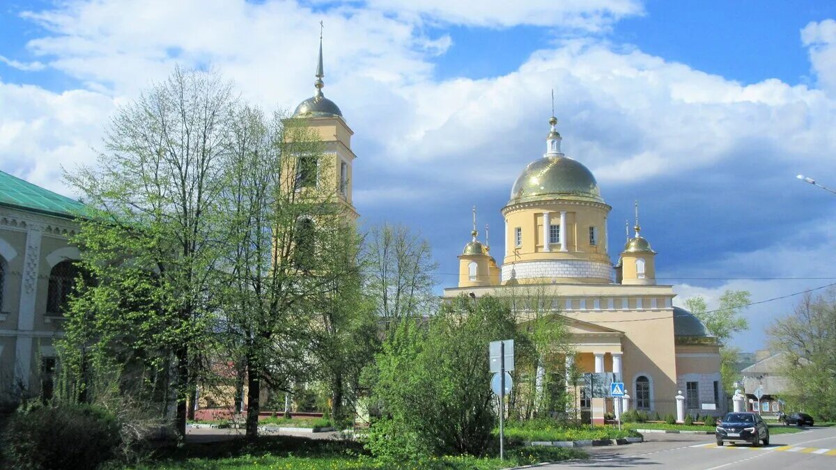 Кашира достопримечательности фото Успенский собор в Кашире и его настоятель исследователь серебристых облаков Исто