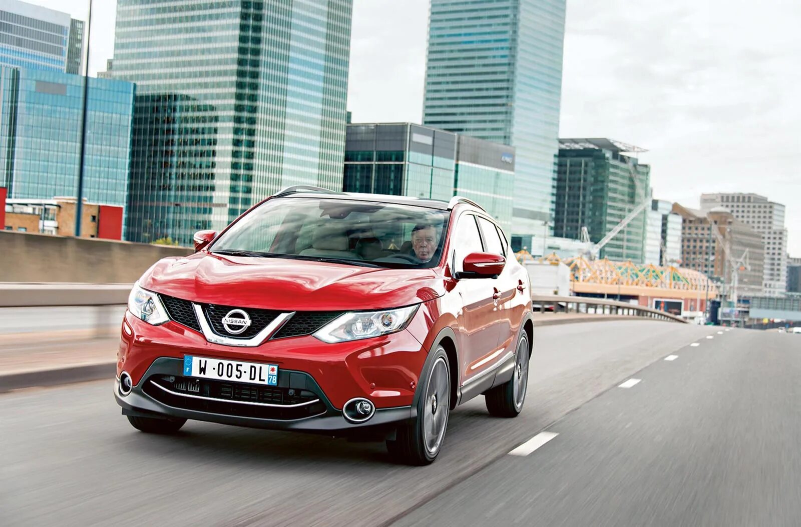 Кашкай комплектации и цены фото Новый Nissan Qashqai: жертва тенденций