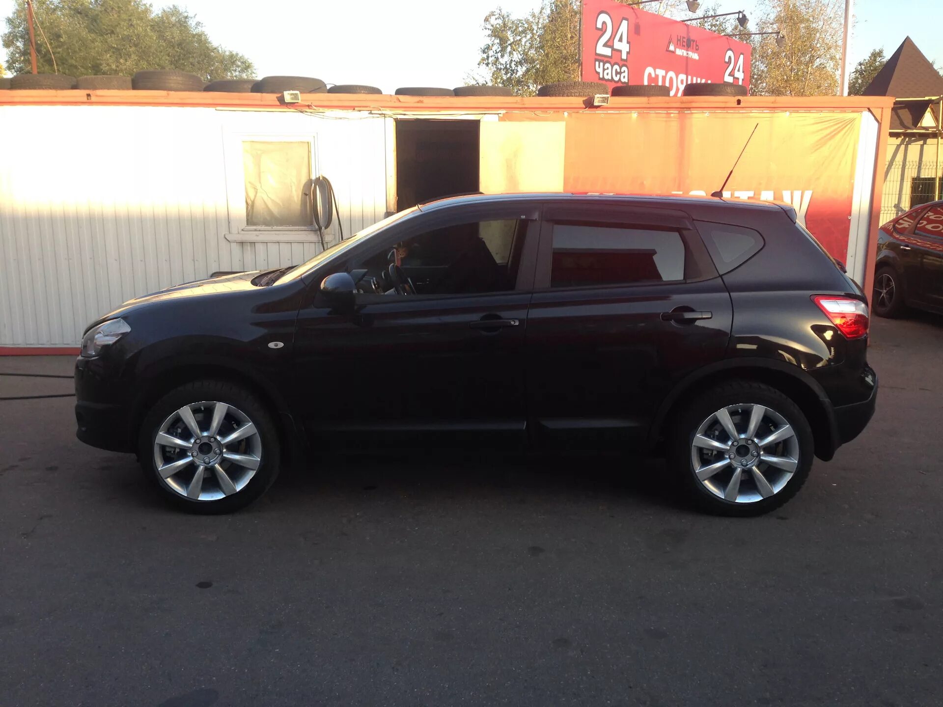 Кашкай на 18 дисках фото Покраска дисков - Nissan Qashqai (1G), 2 л, 2011 года колёсные диски DRIVE2