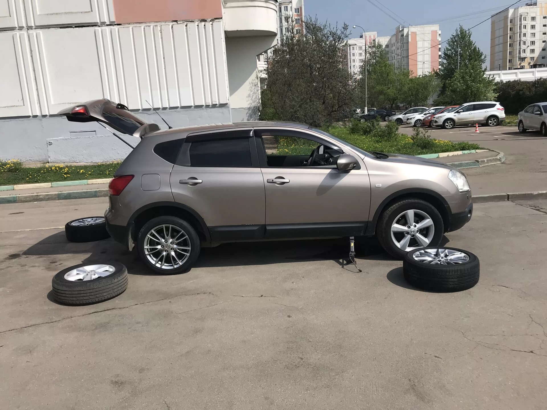 Кашкай на 18 дисках фото Диски Enkei r18 - Nissan Qashqai (1G), 2 л, 2007 года колёсные диски DRIVE2