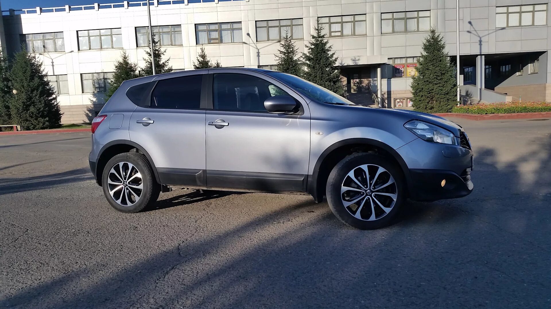 Кашкай на 18 дисках фото Наконец купил 18 штатные диски для Кашкая - Nissan Qashqai (1G), 2 л, 2010 года 