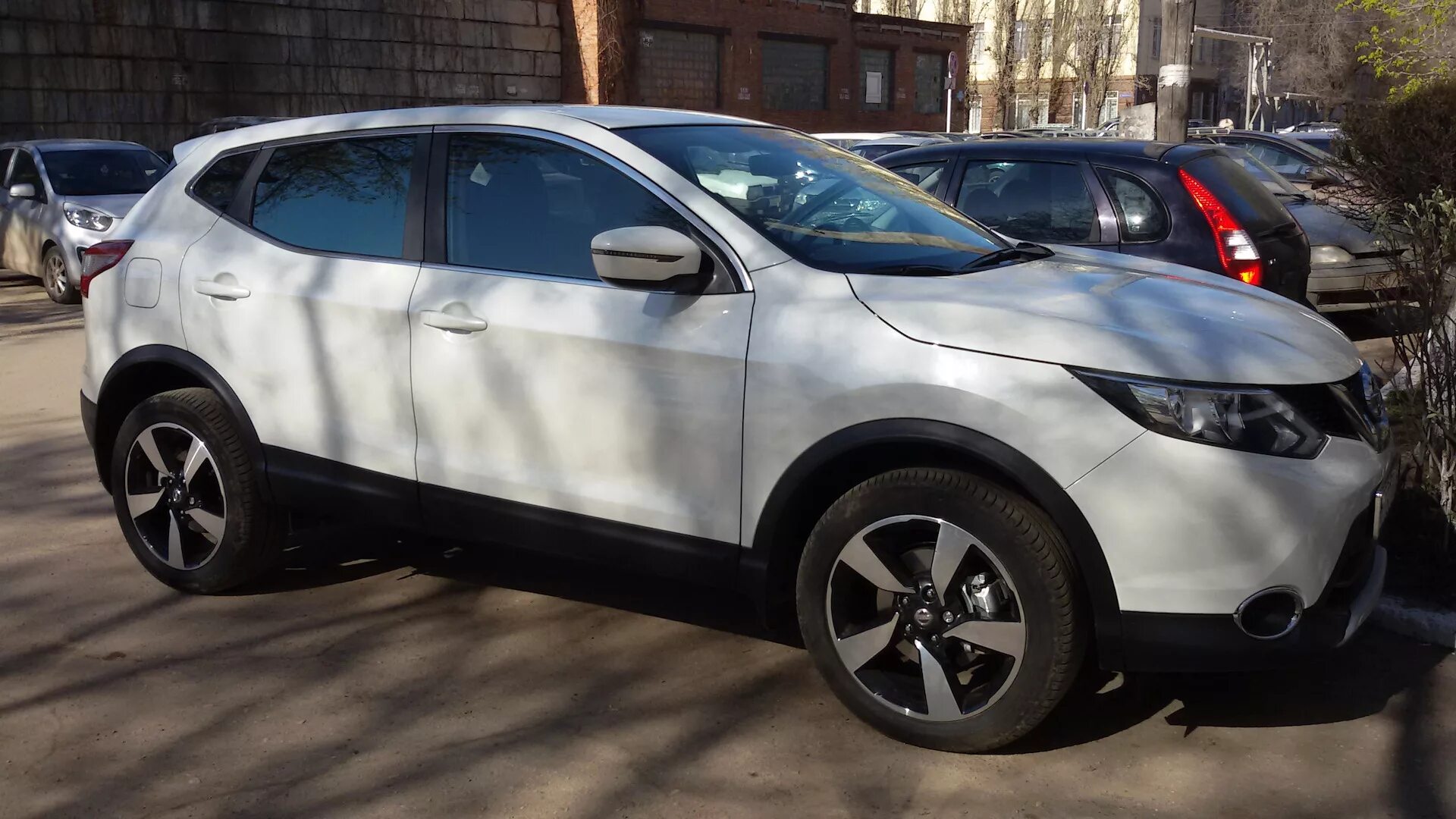 Кашкай на 18 дисках фото СМЕНИЛ ДИСКИ - Nissan Qashqai (2G), 2 л, 2016 года колёсные диски DRIVE2