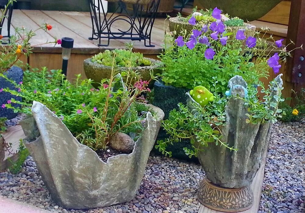 Кашпо для сада своими руками фото How to Make Cement Draped Planters Concrete planters, Diy concrete planters, Diy