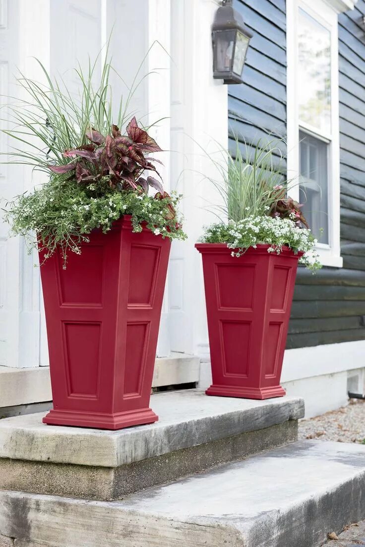 Кашпо для цветов на улицу фото Tall Planters: Fairfield Self Watering Patio Planter Gardeners.com Patio planter